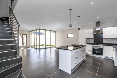 3 Bedroom Duplex in Bryanston