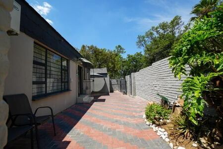 0.5 Bedroom House in Buccleuch