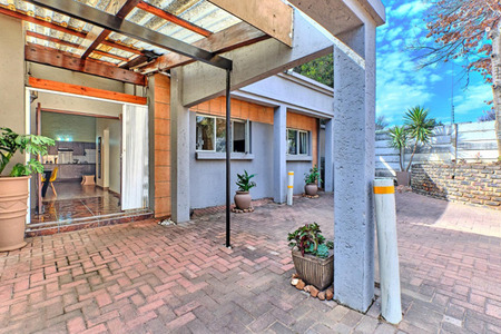 2 Bedroom Apartment in Woodmead