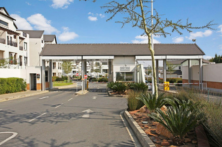 2 Bedroom Apartment in Fourways