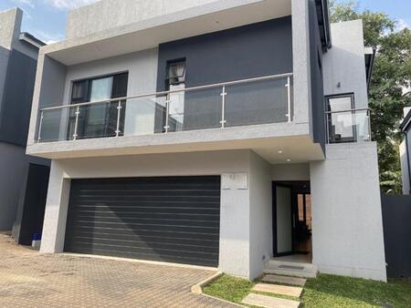 4 Bedroom House in Bryanston