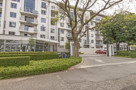 1 Bedroom Apartment in Rosebank