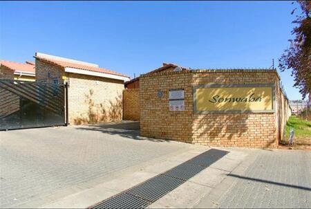 3 Bedroom Simplex in Cosmo City