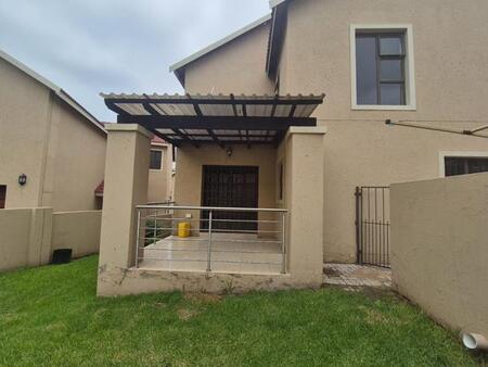3 Bedroom Duplex in Oakdene