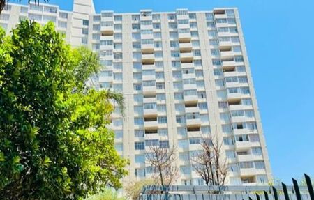 3 Bedroom Apartment in Bedford Gardens