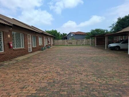 1 Bedroom Apartment in Rensburg