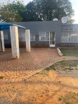 4 Bedroom House in Edendale