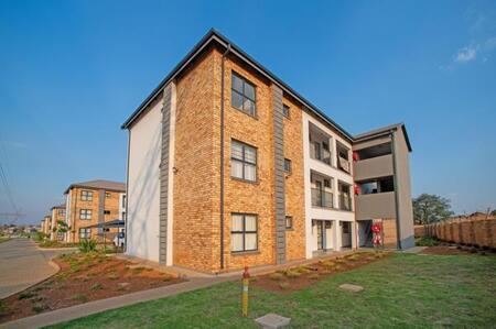 2 Bedroom Apartment in Atlasville