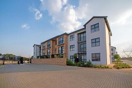 2 Bedroom Apartment in Atlasville