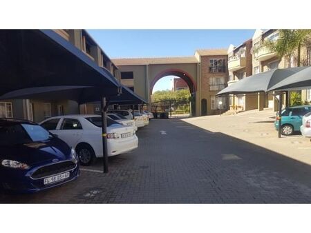 1 Bedroom Apartment in Rooihuiskraal