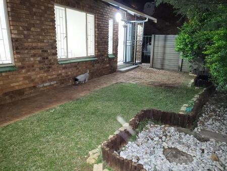 3 Bedroom Simplex in Pierre van Ryneveld