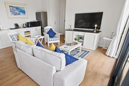 2 Bedroom Apartment in Whale Rock Heights