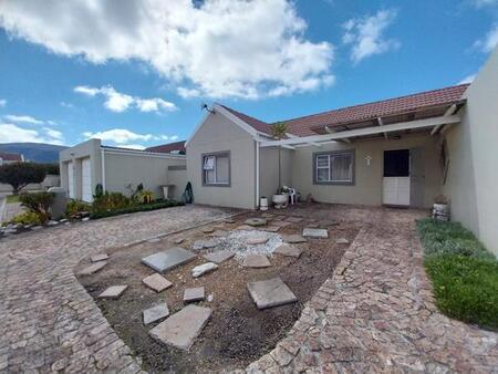 3 Bedroom Cluster in Franskraal