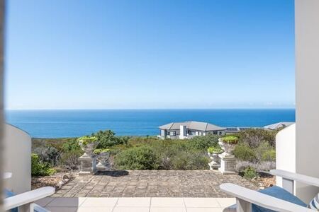 2 Bedroom Apartment in Village On Sea