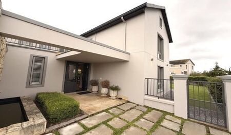 4 Bedroom House in Kingswood Golf Estate