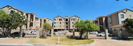 3 Bedroom Apartment in Table View