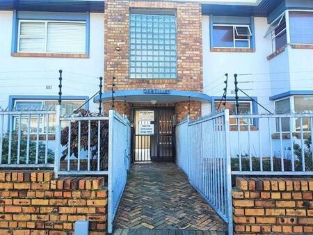 2 Bedroom Apartment in Diep River