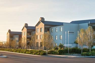 2 Bedroom Apartment in Burgundy Estate