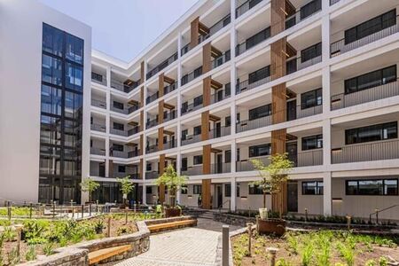 1 Bedroom Apartment in Waterfront