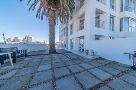 2 Bedroom Apartment in Strand North