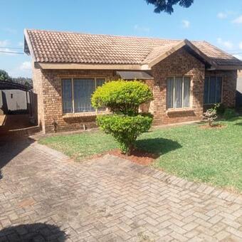 3 Bedroom House in Kingsview