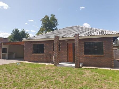 4 Bedroom House in Lephalale (Ellisras)