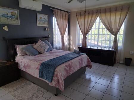 4 Bedroom House in Meer En See