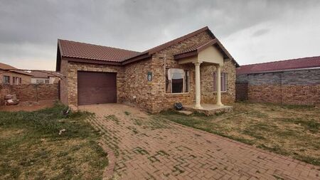 2 Bedroom house to rent in Meiringspark, Klerksdorp