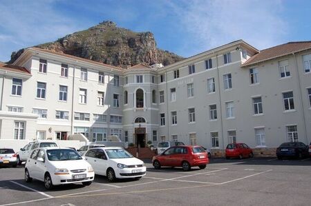 2 Bedroom apartment to rent in Muizenberg, Cape Town