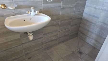 1 Bedroom flat to rent in New Scheme, Macassar