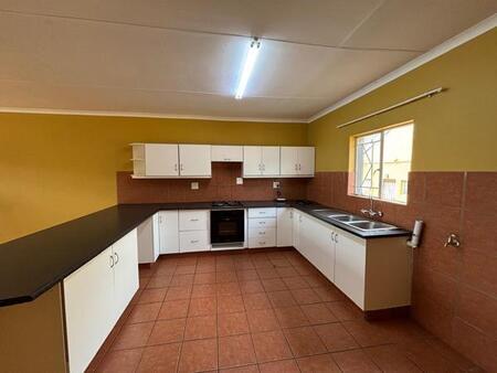 3 Bedroom Apartment in Lydenburg