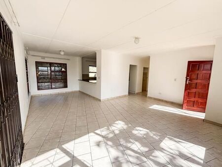 3 Bedroom House in Sunningdale