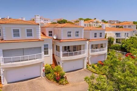 3 Bedroom Townhouse in La Lucia