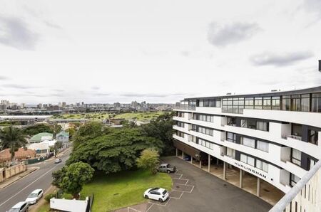 3 Bedroom Apartment in Essenwood