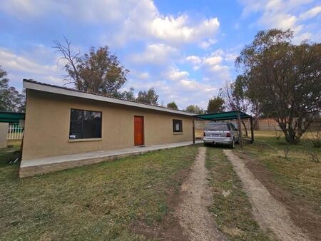 2 Bedroom Townhouse in Ruimsig