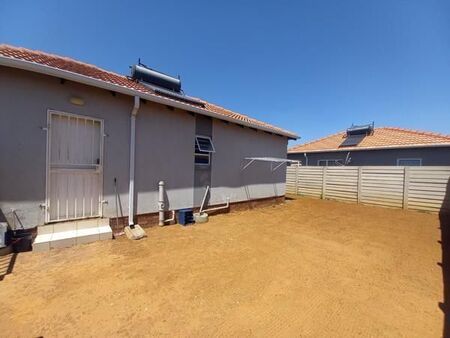 3 Bedroom House in Zandfontein Ah