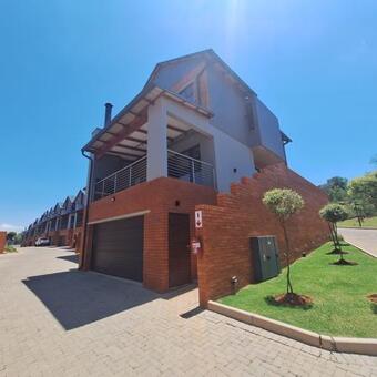 3 Bedroom Duplex in Boardwalk Villas