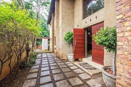 4 Bedroom House in Lynnwood Glen