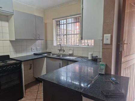 3 Bedroom Simplex in Faerie Glen