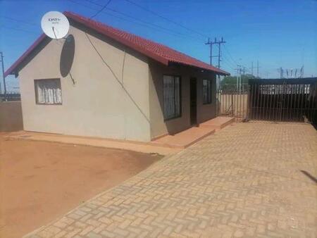 2 Bedroom House in Mabopane
