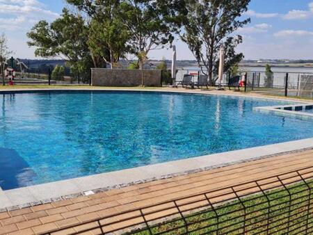 2 Bedroom Apartment in Linbro Park