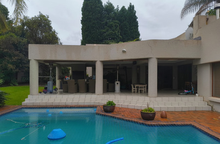 4 Bedroom House in Douglasdale