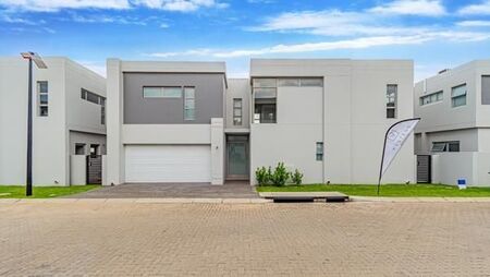 4 Bedroom Townhouse in Bryanston