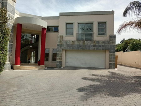 2 Bedroom Apartment in Buccleuch