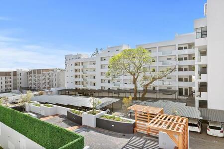 2 Bedroom Apartment in Rosebank