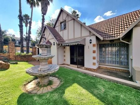 5 Bedroom House in Bedfordview