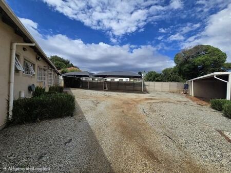 2 Bedroom Simplex in Hurlyvale