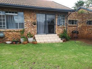 2 Bedroom Apartment in Hennopspark