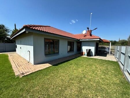 3 Bedroom Townhouse in Parys