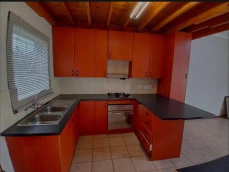 3 Bedroom Townhouse in Heuwelsig Estate